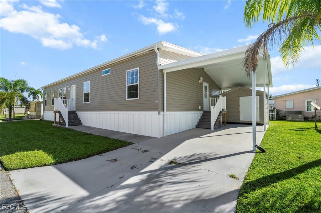 24 Red Poinciana Dr, Fort Myers