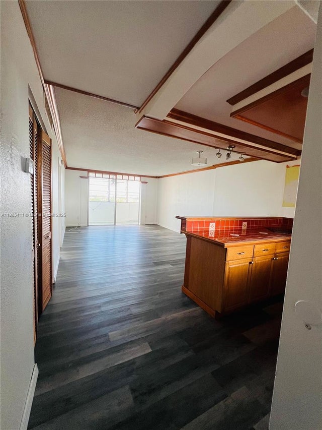 2 of 14 - 16400 Ne 17th Ave 701, North Miami Beach, FL