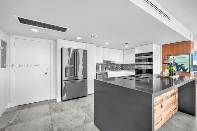 2 of 24 - 7135 Collins Ave 736, Miami Beach, FL
