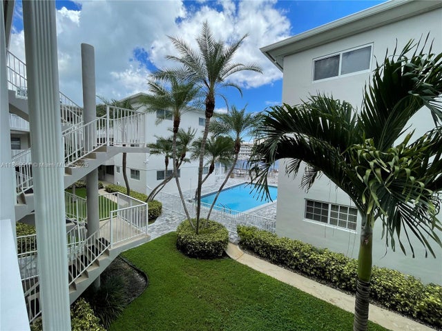 5 of 35 - 462 Golden Isles Dr 211, Hallandale Beach, FL