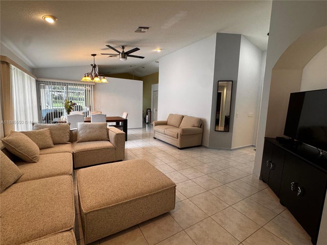 4 of 37 - 7131 Whitfield Ave, Boynton Beach, FL