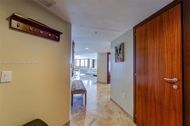 4 of 24 - 16711 Collins Ave 1207, Sunny Isles Beach, FL