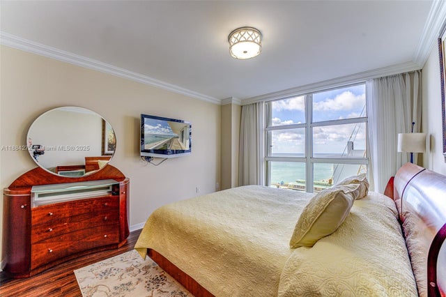 5 of 24 - 16711 Collins Ave 1207, Sunny Isles Beach, FL
