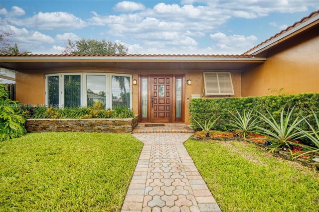 2 of 43 - 4815 Cleveland St, Hollywood, FL
