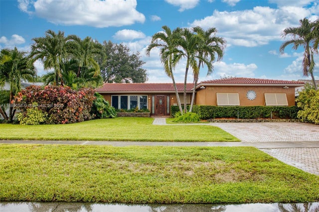 3 of 43 - 4815 Cleveland St, Hollywood, FL