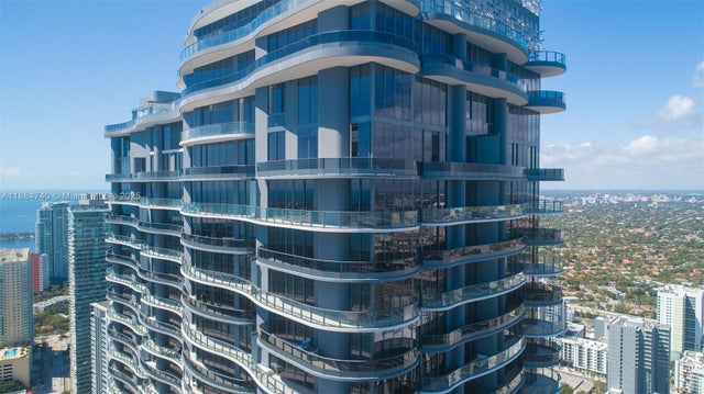 4 of 38 - 1000 Brickell Plz Ph5807, Miami, FL