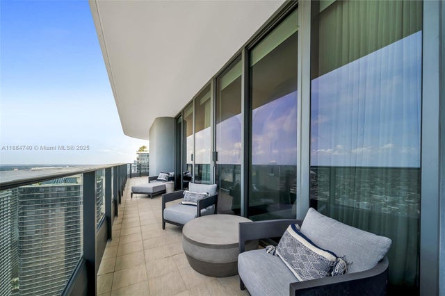 5 of 38 - 1000 Brickell Plz Ph5807, Miami, FL