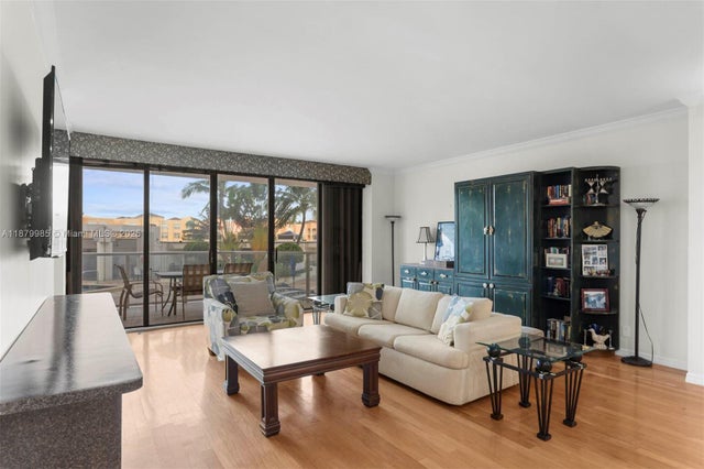 5 of 23 - 19500 Turnberry Way 3c, Aventura, FL