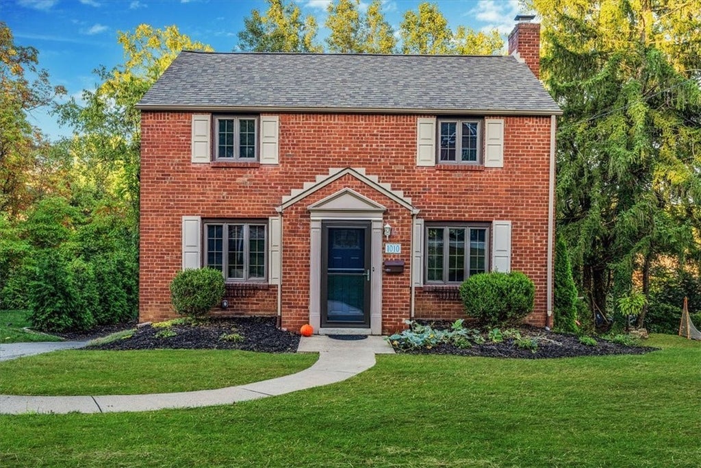 1010 Greenlawn Drive, Mt Lebanon