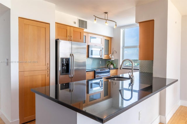 3 of 53 - 90 Alton Rd 1712, Miami Beach, FL
