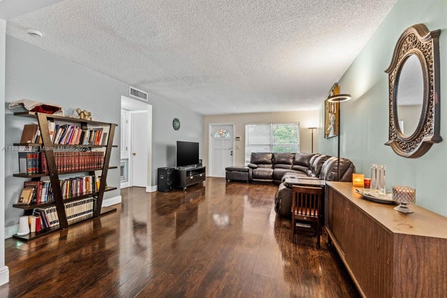 5 of 40 - 3321 Nw 64th St, Fort Lauderdale, FL
