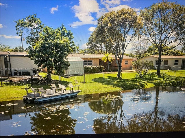 2 of 34 - 5231 Sw 89th Ave, Cooper City, FL