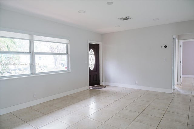 5 of 19 - 2842 Jackson St, Hollywood, FL