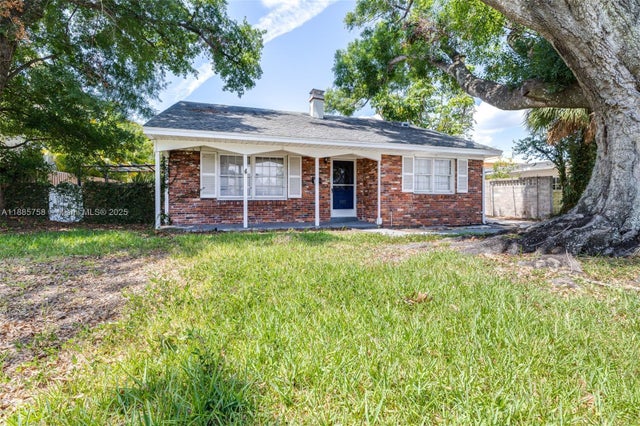 1 of 49 - 100 Huron Ave, Tampa, FL