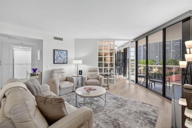 4 of 82 - 3610 Yacht Club Dr 508, Aventura, FL