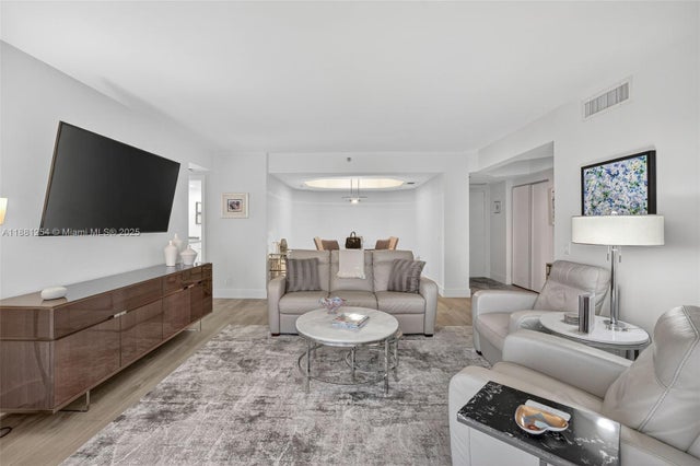 5 of 82 - 3610 Yacht Club Dr 508, Aventura, FL