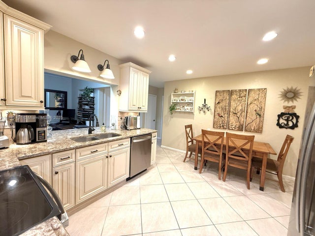 1 of 32 - 230 Se 4th St, Dania Beach, FL
