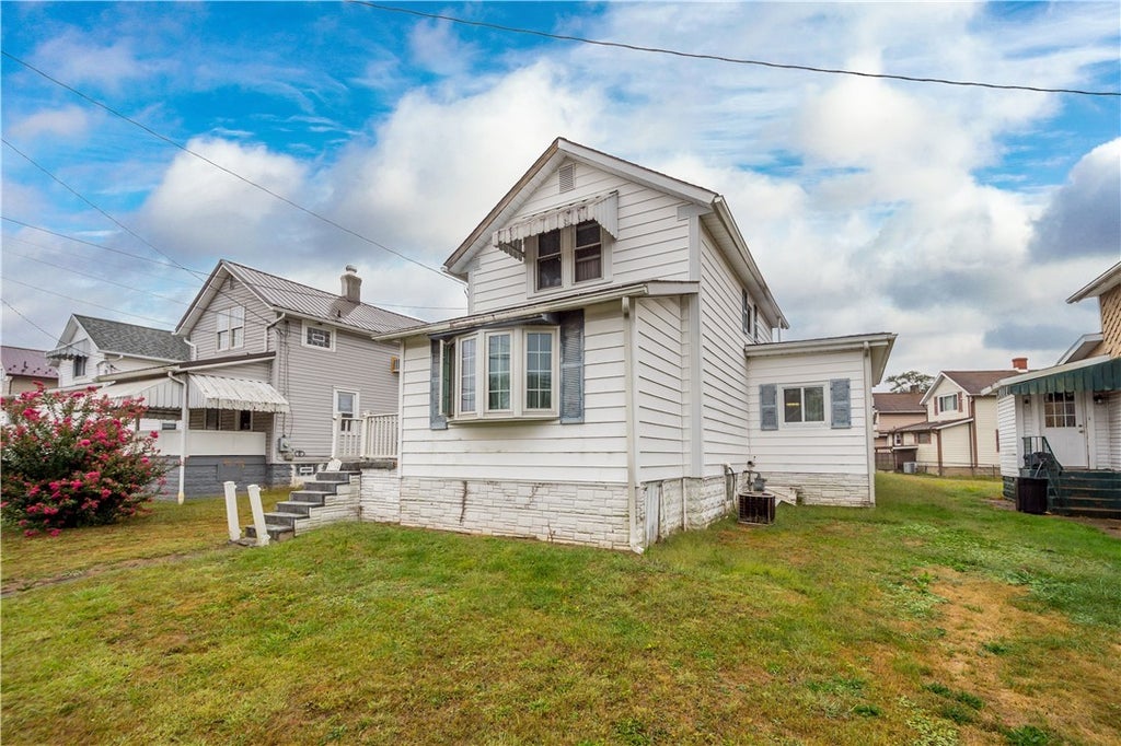 330 Main Street, Centerville