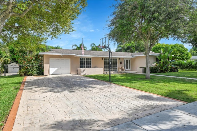 2 of 49 - 505 Nw 20th St, Homestead, FL