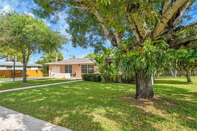 4 of 49 - 505 Nw 20th St, Homestead, FL