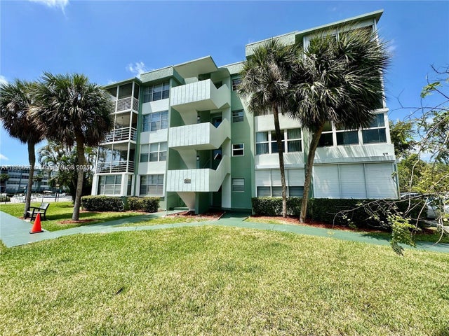 1 of 19 - 2731 Taft St 106, Hollywood, FL