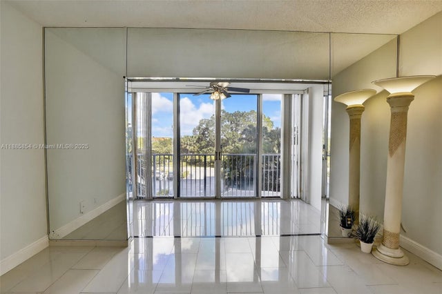 3 of 38 - 4200 Hillcrest Dr 308, Hollywood, FL