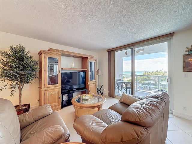 3 of 39 - 1890 S Ocean Dr 504, Hallandale Beach, FL
