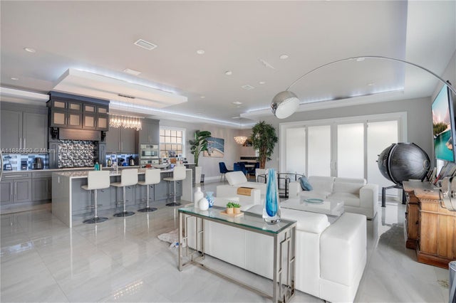 3 of 35 - 555 Peachtree Rd, Orlando, FL