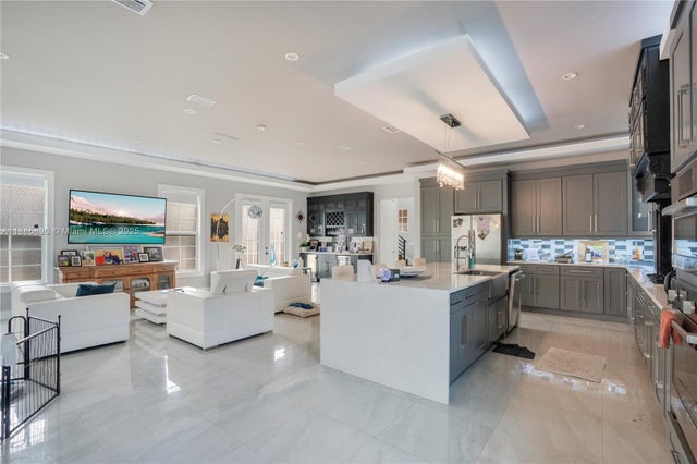 4 of 35 - 555 Peachtree Rd, Orlando, FL