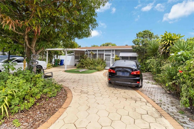 2 of 35 - 6515 Sw 19th St, Miramar, FL