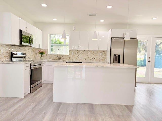 2 of 24 - 1000 Nw 13th St, Fort Lauderdale, FL