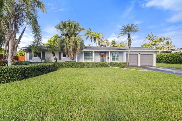 1 of 39 - 11220 Sw 99th Ct, Miami, FL
