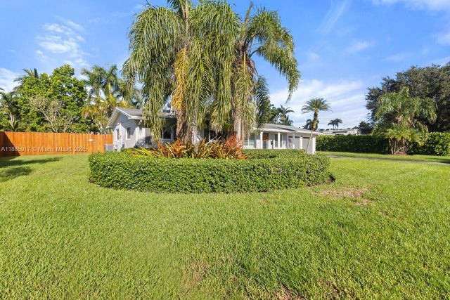 3 of 39 - 11220 Sw 99th Ct, Miami, FL