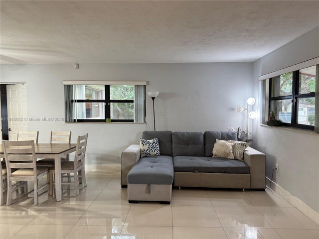 3 of 37 - 740 N 67th Ave, Hollywood, FL
