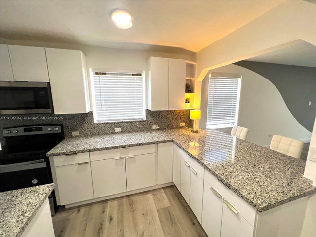 5 of 12 - 140 Nw 124th St, North Miami, FL