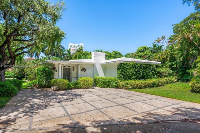 1 of 18 - 1236 E Lake Dr, Fort Lauderdale, FL