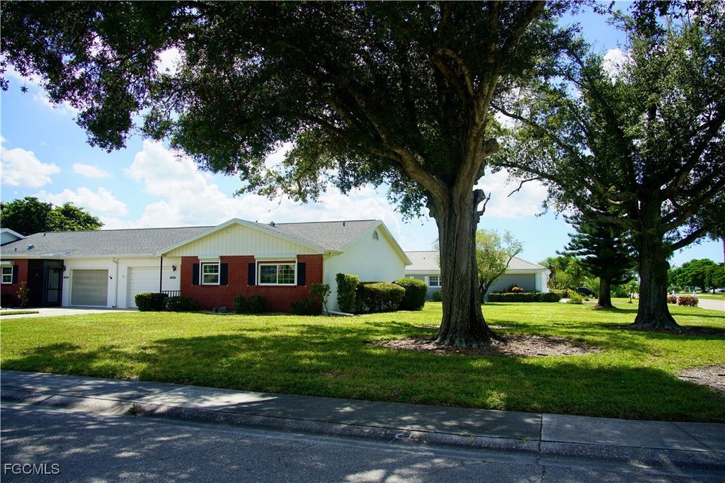 1382 Myerlee Country Club Blvd, Fort Myers