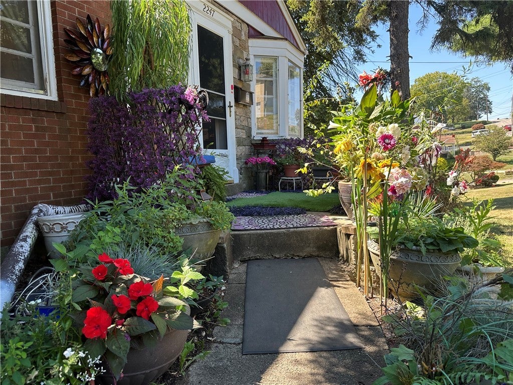 2247 Vermont Avenue, West Mifflin