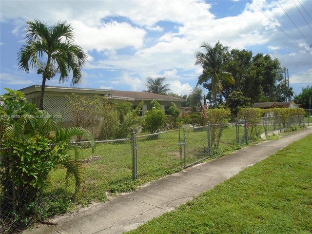 5 of 32 - 6791 Hope St, Hollywood, FL