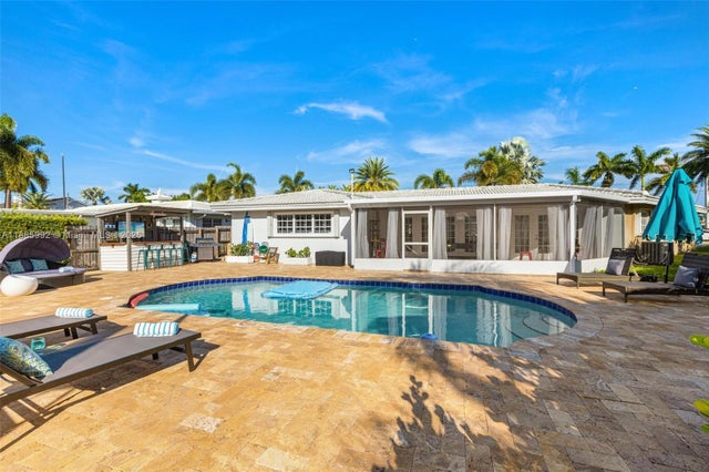 2 of 50 - 2719 Se 11th St, Pompano Beach, FL