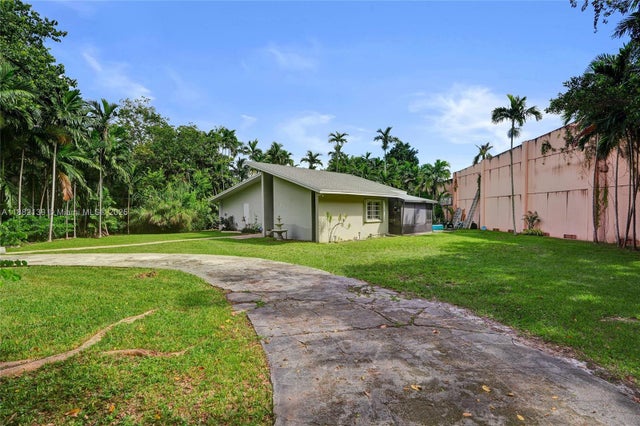 2 of 46 - 5785 Sw 82nd Ave, Miami, FL