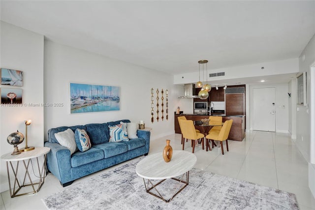 3 of 41 - 485 Brickell Ave 4207, Miami, FL