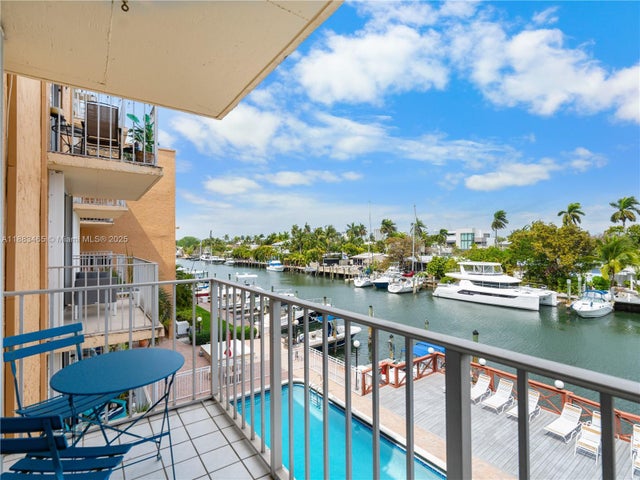 3 of 22 - 1777 Se 15th St 312, Fort Lauderdale, FL
