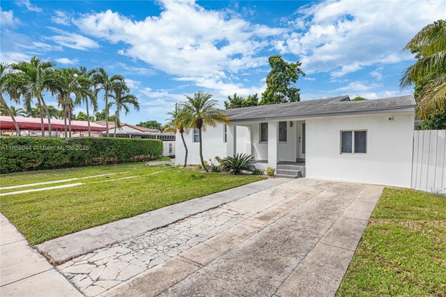 2 of 22 - 670 Flagami Blvd, Miami, FL