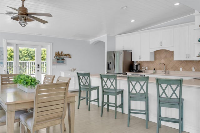 5 of 41 - 511 4th St, Key Colony, FL