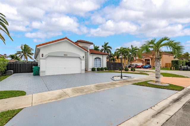 3 of 33 - 2911 Sw 149th Pl, Miami, FL