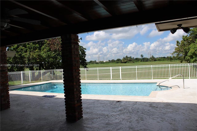 3 of 4 - 16100 W Prestwick Pl, Miami Lakes, FL