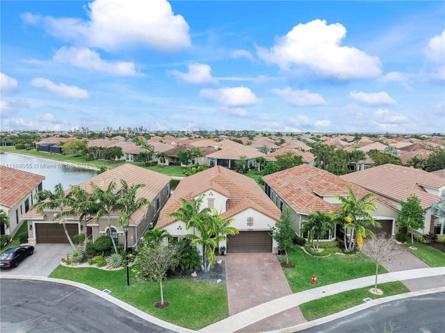 2 of 48 - 11943 Leon Cir N, Parkland, FL