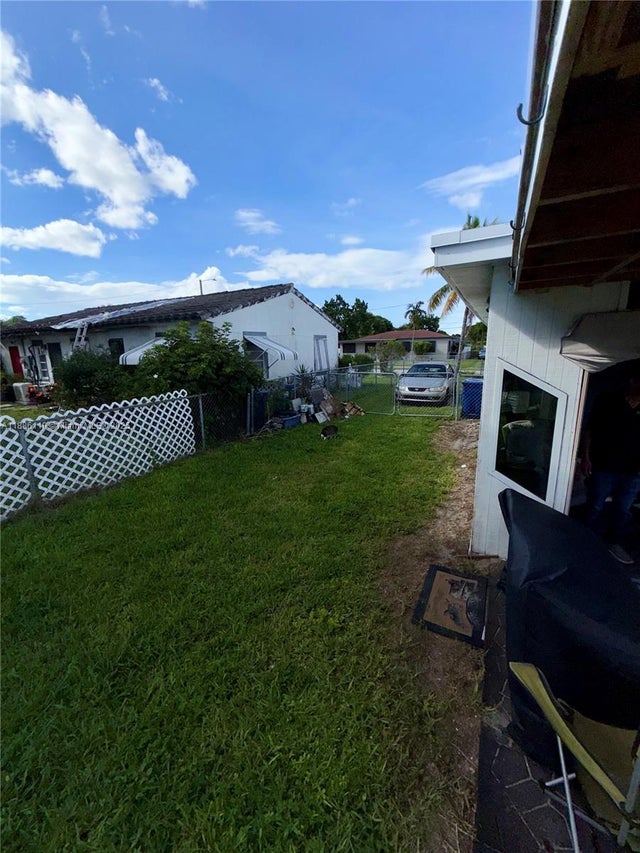5 of 9 - 3140 Nw 81st Ter, Miami, FL