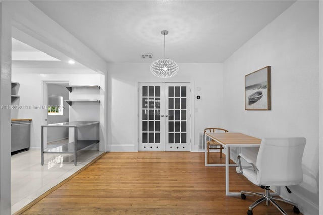 5 of 32 - 555 Ne 73rd St, Miami, FL